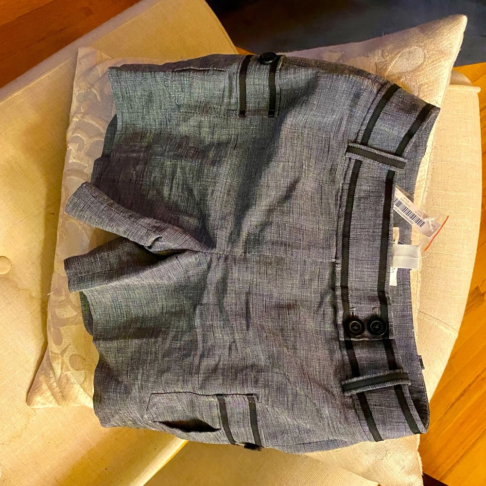 WHBM shorts, Sz 00